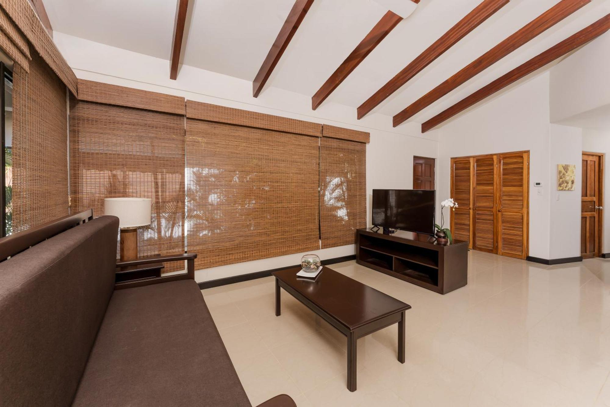 Villas Sol Beach Resort Playa Hermosa  Ruang foto